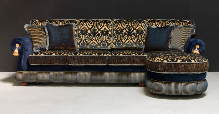 Угловой диван-кровать Sharm в классическом стиле