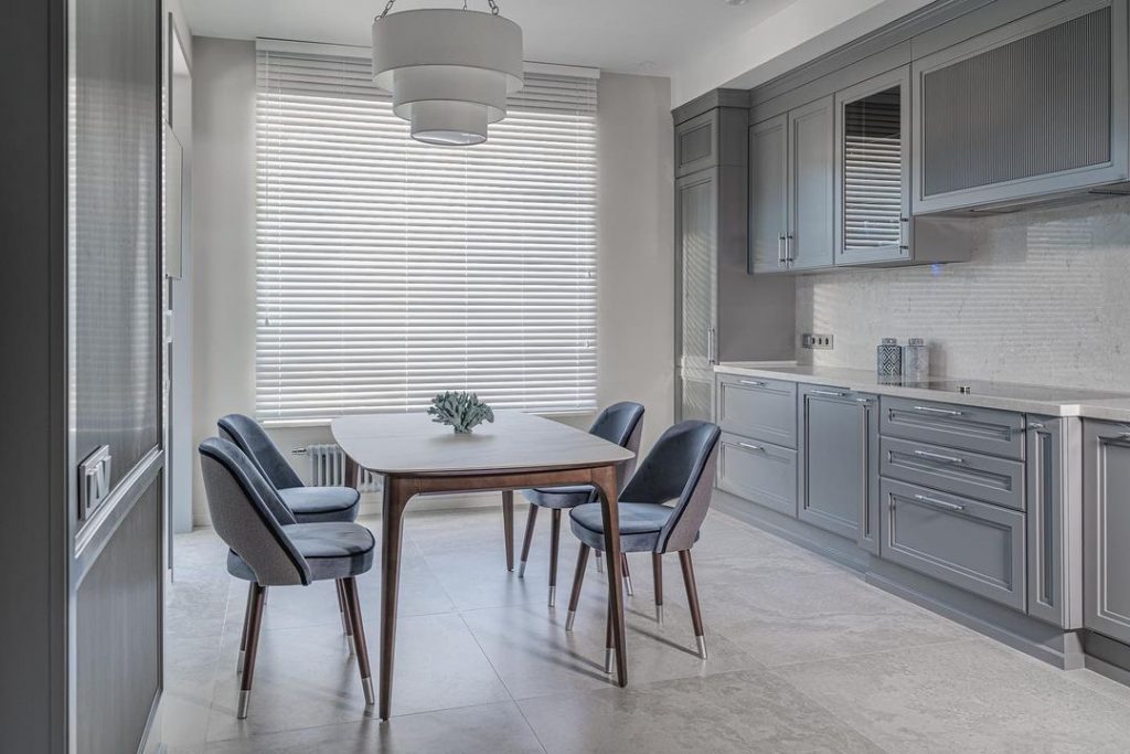 Стол обеденный Play