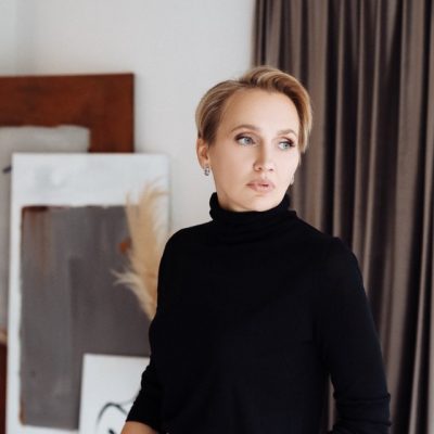 Современный лаконичный интерьер квартиры в ЖК «Freedom»